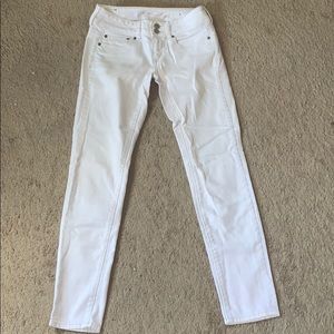 American Eagle White Jeans
